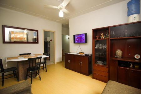 Apartamento à venda com 73m², 2 quartos e sem vagaSala