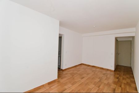 Apartamento à venda com 70m², 3 quartos e 2 vagasSala