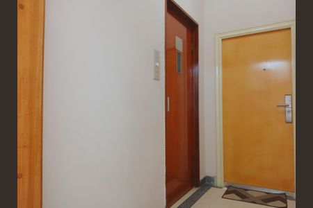 Apartamento à venda com 136m², 3 quartos e 2 vagas Apartamento à venda com 136m², 3 quartos e 2 vagasSala