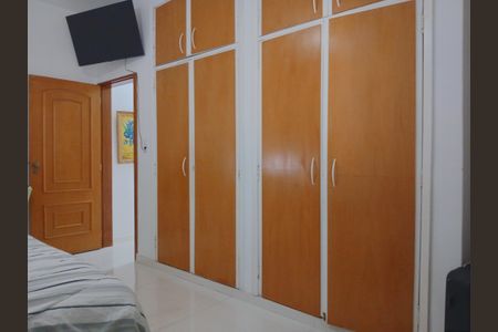 Apartamento à venda com 136m², 3 quartos e 2 vagas Apartamento à venda com 136m², 3 quartos e 2 vagasQuarto 2