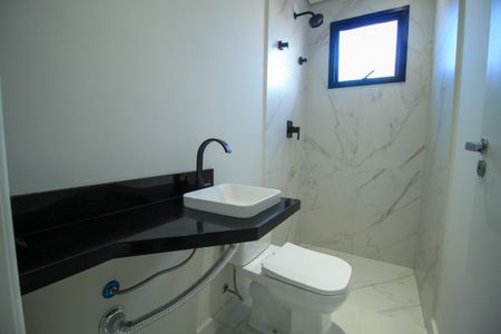 Casa à venda com 196m², 3 quartos e 2 vagas Casa à venda com 196m², 3 quartos e 2 vagasBanheiro Suíte