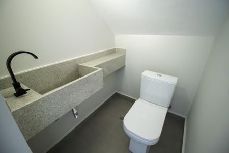 Casa à venda com 196m², 3 quartos e 2 vagas Casa à venda com 196m², 3 quartos e 2 vagasLavabo