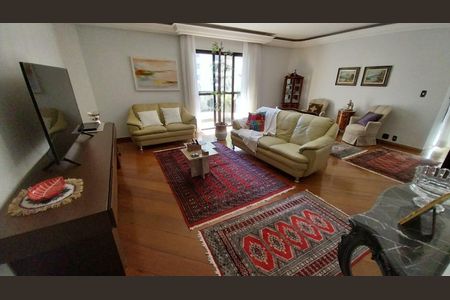 Apartamento à venda com 230m², 4 quartos e sem vaga