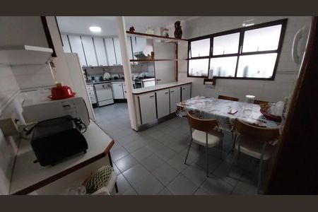 Apartamento à venda com 230m², 4 quartos e sem vaga