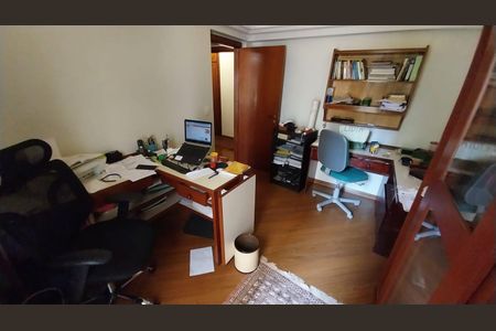 Apartamento à venda com 230m², 4 quartos e sem vaga