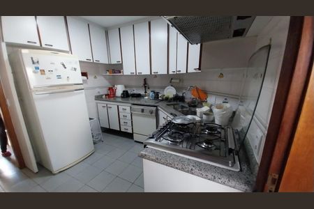 Apartamento à venda com 230m², 4 quartos e sem vaga