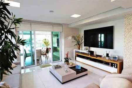 Apartamento à venda com 223m², 4 quartos e 4 vagas