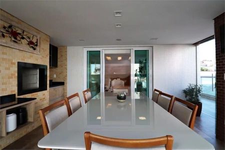 Apartamento à venda com 223m², 4 quartos e 4 vagas