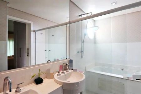 Apartamento à venda com 223m², 4 quartos e 4 vagas