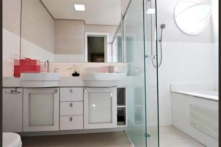 Apartamento à venda com 223m², 4 quartos e 4 vagas