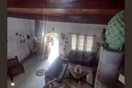 Casa à venda com 320m², 3 quartos e 4 vagas