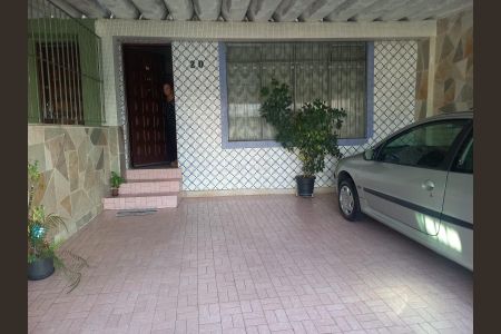 Casa à venda com 128m², 3 quartos e 2 vagas