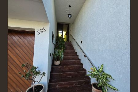 Casa à venda com 240m², 3 quartos e 5 vagas