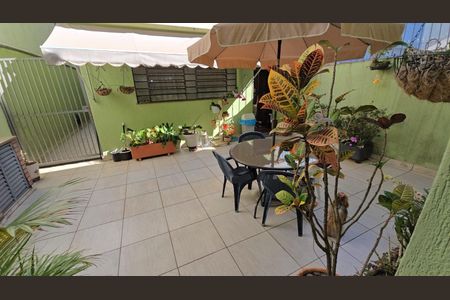 Casa à venda com 240m², 3 quartos e 5 vagas