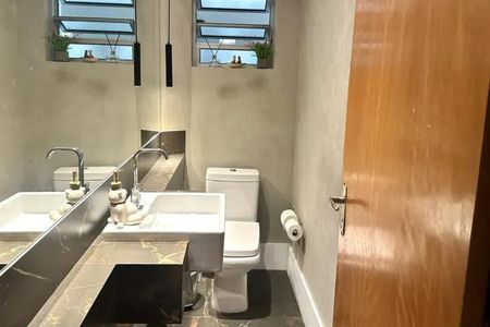 Casa à venda com 150m², 4 quartos e 4 vagas