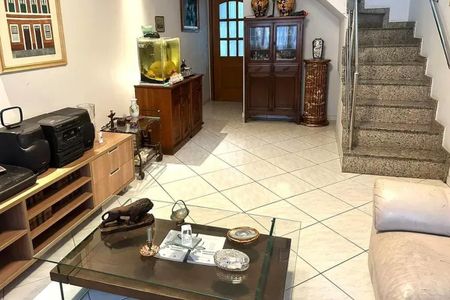 Casa à venda com 150m², 4 quartos e 4 vagas