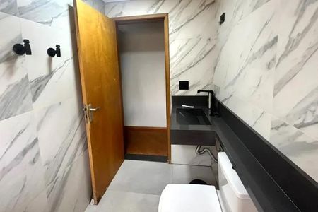 Casa à venda com 150m², 4 quartos e 4 vagas