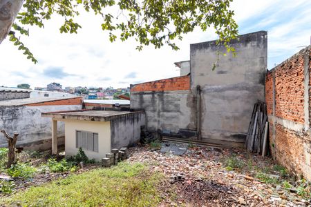 Casa à venda com 252m², 4 quartos e sem vagaQuintal