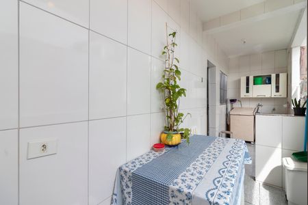 Casa à venda com 252m², 4 quartos e sem vagaÁrea de Serviço