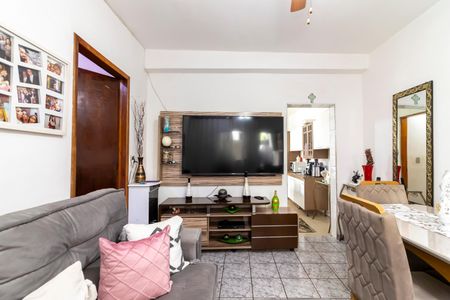 Casa à venda com 252m², 4 quartos e sem vagaSala