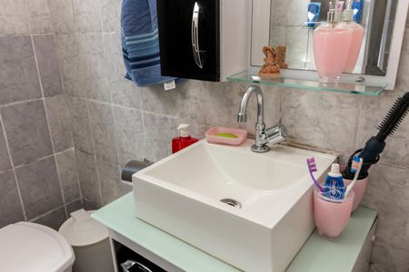 Casa à venda com 252m², 4 quartos e sem vagaBanheiro