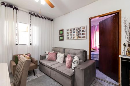 Casa à venda com 252m², 4 quartos e sem vagaSala