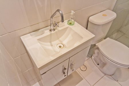 Apartamento para alugar com 62m², 3 quartos e 1 vaga Apartamento para alugar com 62m², 3 quartos e 1 vagaBanheiro