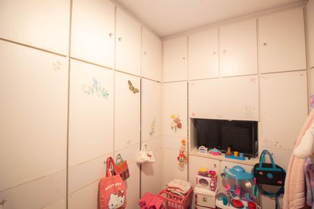 Apartamento à venda com 96m², 3 quartos e 2 vagasQuarto 2