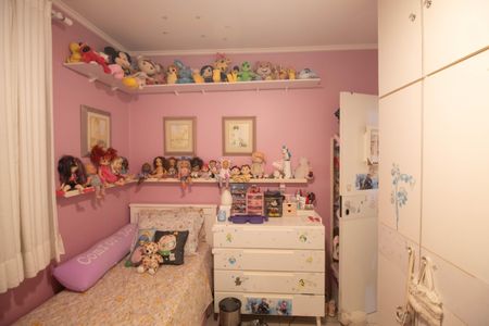 Apartamento à venda com 96m², 3 quartos e 2 vagasQuarto 2