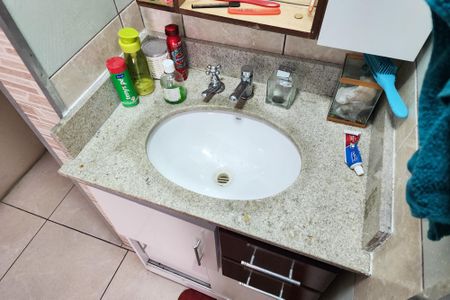 Apartamento à venda com 47m², 2 quartos e 1 vaga Apartamento à venda com 47m², 2 quartos e 1 vagaBanheiro