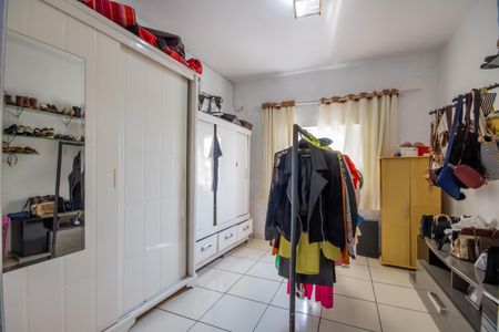 Casa à venda com 180m², 3 quartos e 3 vagas Casa à venda com 180m², 3 quartos e 3 vagasQuarto 2