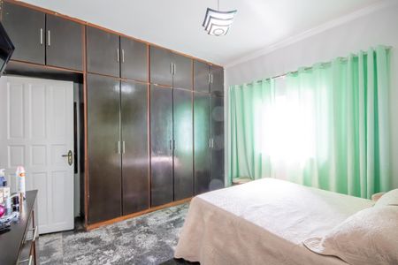 Casa à venda com 180m², 3 quartos e 3 vagas Casa à venda com 180m², 3 quartos e 3 vagasQuarto 1