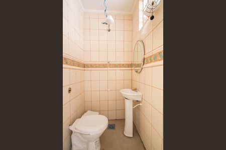 Casa à venda com 180m², 3 quartos e 3 vagas Casa à venda com 180m², 3 quartos e 3 vagasBanheiro de serviço