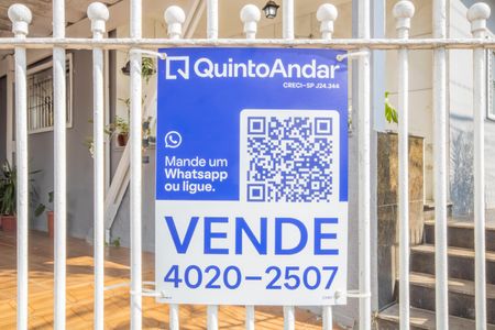 Casa à venda com 180m², 3 quartos e 3 vagas Casa à venda com 180m², 3 quartos e 3 vagasPlaca