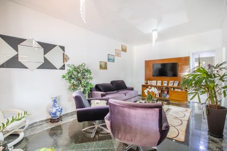 Casa à venda com 180m², 3 quartos e 3 vagas Casa à venda com 180m², 3 quartos e 3 vagasSala