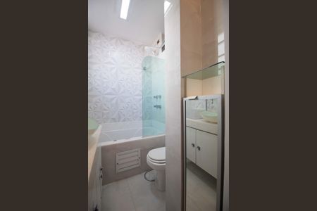 Apartamento à venda com 65m², 2 quartos e sem vaga Apartamento à venda com 65m², 2 quartos e sem vagaBanheiro Suíte