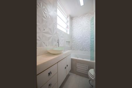 Apartamento à venda com 65m², 2 quartos e sem vaga Apartamento à venda com 65m², 2 quartos e sem vagaBanheiro Suíte