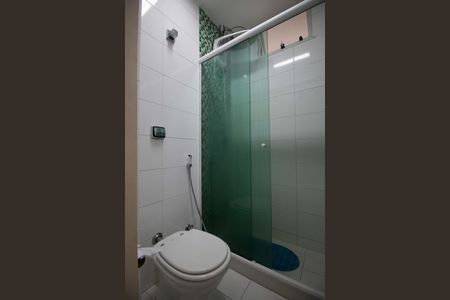 Apartamento à venda com 65m², 2 quartos e sem vaga Apartamento à venda com 65m², 2 quartos e sem vagaBanheiro social