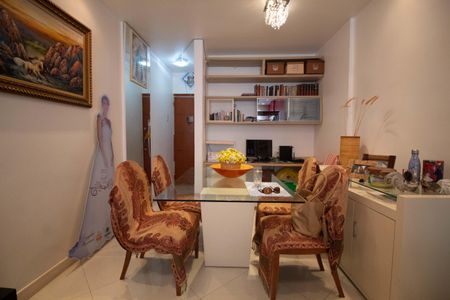 Apartamento à venda com 65m², 2 quartos e sem vaga Apartamento à venda com 65m², 2 quartos e sem vagaSala de Jantar