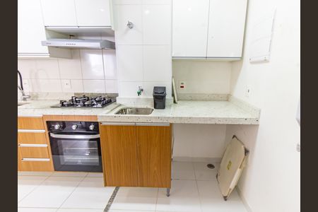 Apartamento para alugar com 40m², 2 quartos e 1 vaga Apartamento para alugar com 40m², 2 quartos e 1 vagaCozinha e Área de Serviço