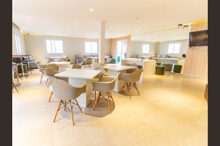 Apartamento para alugar com 40m², 2 quartos e 1 vaga Apartamento para alugar com 40m², 2 quartos e 1 vagaÁrea comum - Salão de festas