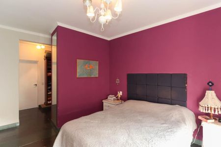 Casa à venda com 240m², 4 quartos e 3 vagas Casa à venda com 240m², 4 quartos e 3 vagasFoto 30