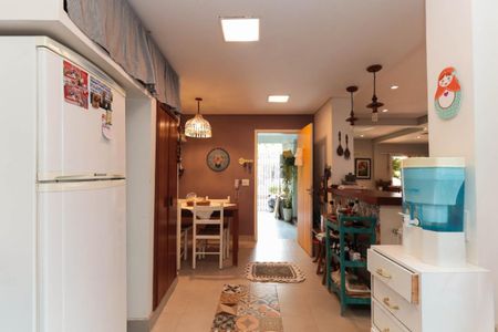 Casa à venda com 240m², 4 quartos e 3 vagas Casa à venda com 240m², 4 quartos e 3 vagasFoto 42