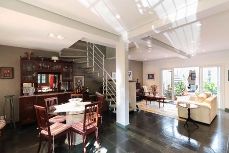 Casa à venda com 240m², 4 quartos e 3 vagas Casa à venda com 240m², 4 quartos e 3 vagasFoto 34