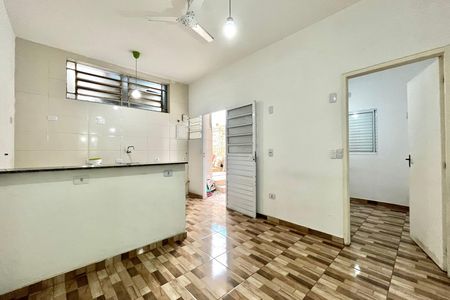 Casa para alugar com 50m², 2 quartos e sem vaga Casa para alugar com 50m², 2 quartos e sem vagaSala