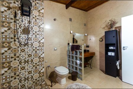 Casa à venda com 200m², 3 quartos e 2 vagas Casa à venda com 200m², 3 quartos e 2 vagasSuíte - Banheiro