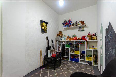 Casa à venda com 200m², 3 quartos e 2 vagas Casa à venda com 200m², 3 quartos e 2 vagasQuarto