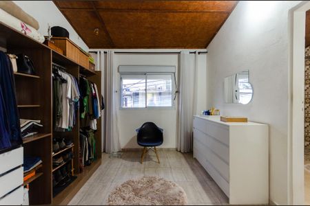 Casa à venda com 200m², 3 quartos e 2 vagas Casa à venda com 200m², 3 quartos e 2 vagasSuíte - Closet