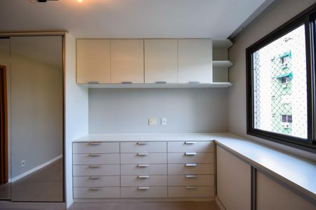 Apartamento à venda com 79m², 3 quartos e 1 vagaQuarto 3 - Suíte