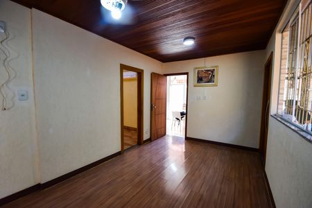 Casa para alugar com 110m², 2 quartos e sem vaga Casa para alugar com 110m², 2 quartos e sem vagaSala